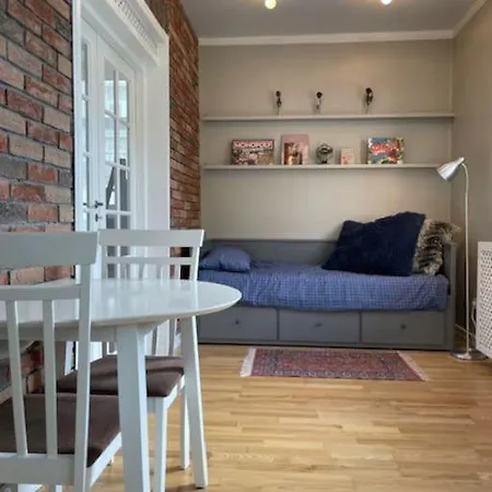 Διαμέρισμα Lovely Kalamaja Apartment, Up To Four Ταλίν